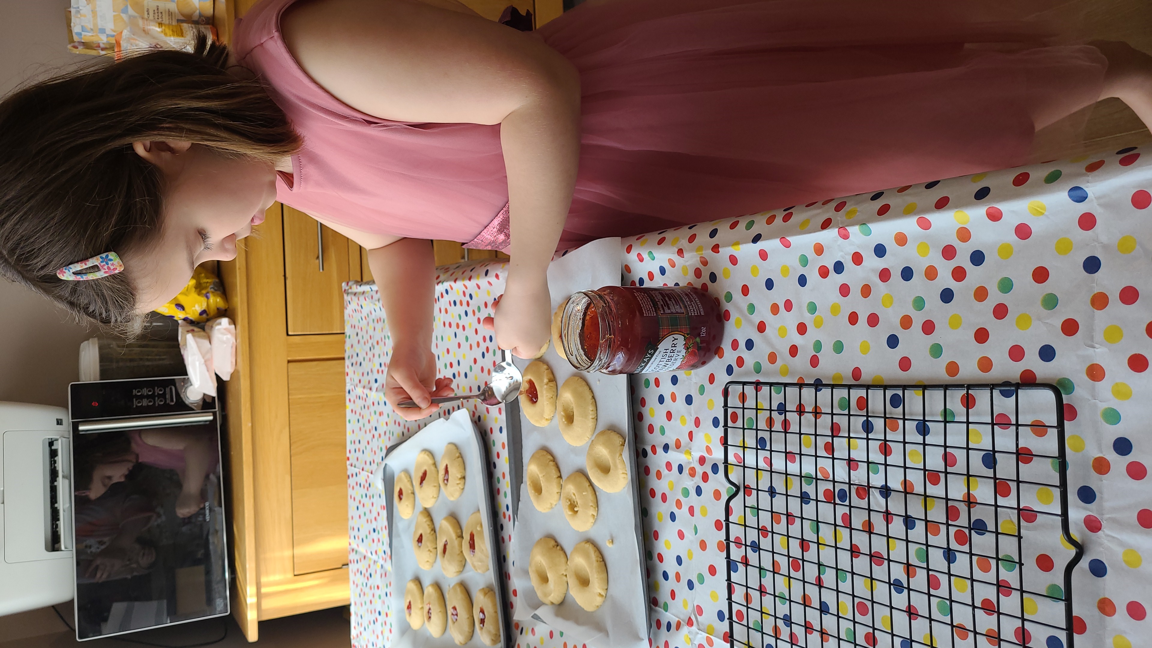 sophie-webber-baking-cakes.jpg